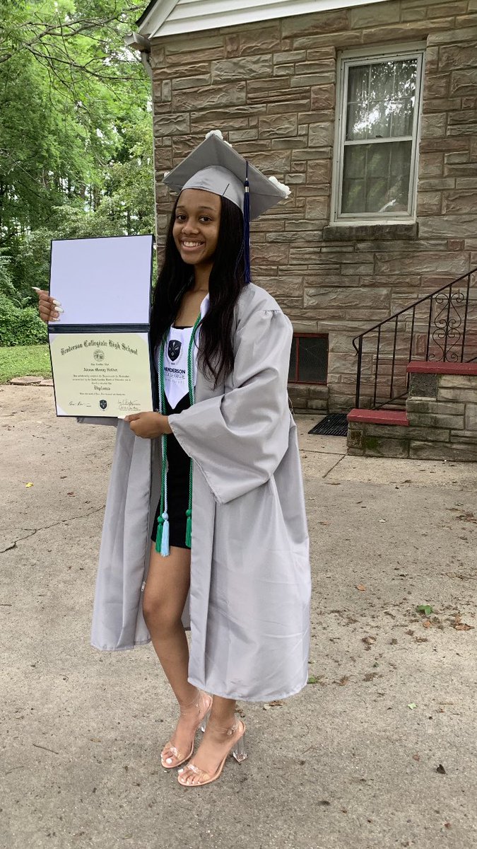 WandaPugh16's tweet photo. Congratulations!!! @apugh232 you would be very proud! https://t.co/MlLJMpT7FD