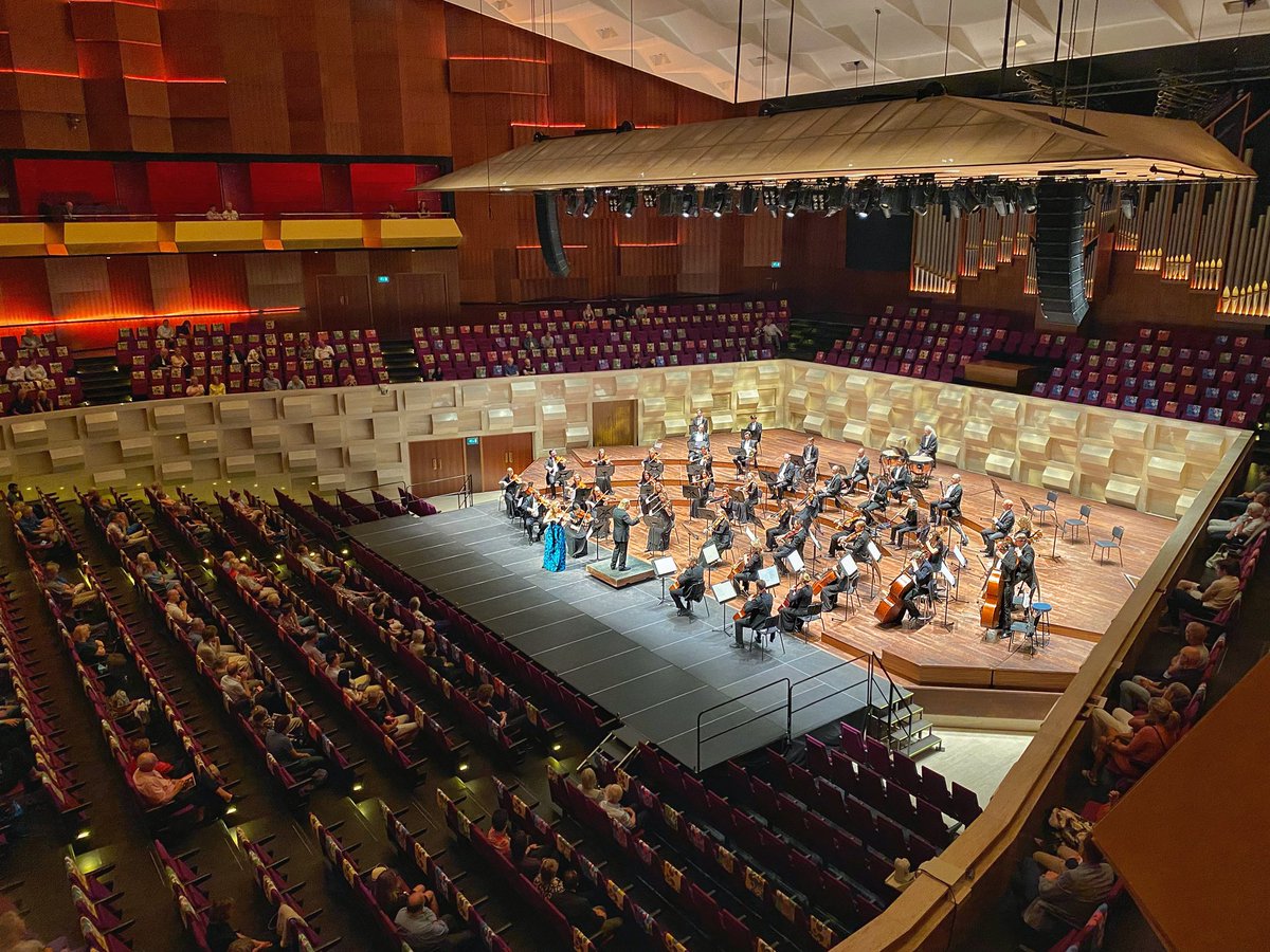 Wat een geweldige afsluiting van het klassieke seizoen 20/21. Met succes hebben we vandaag tweemaal in een volle (coronaproof) zaal gespeeld en bijna 500 mensen prachtige klassieke muziek geleverd! <a href="/conradvanalphen/">Conrad van Alphen</a>