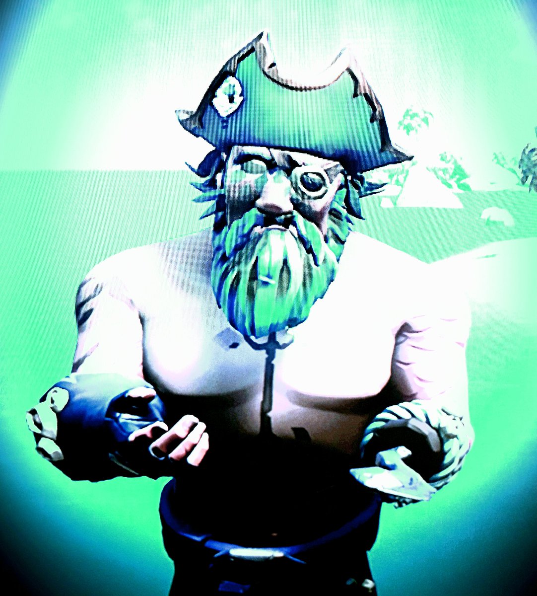 FilkinsLee's tweet photo. @SeaOfThieves This beautiful hat ☠ my son did the pic as it was him who won it 🧡 https://t.co/f2N6p8GU2f