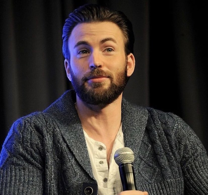 Happy 40th birthday to Chris Evans, my forever daddy 