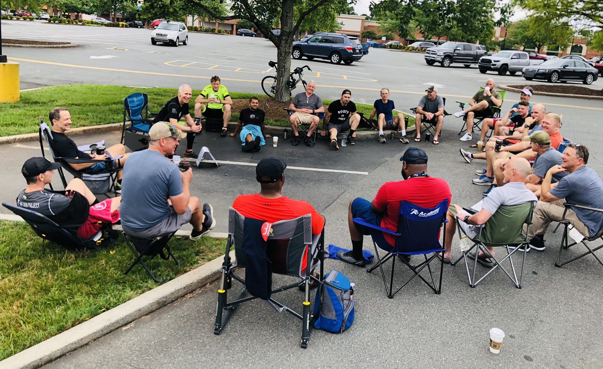 F3Snoop's tweet photo. 13 men for #caffeineRuck and 22 men for #QSource on this Sunday morning in tha QC🛡
Rucks, SBags,Logs and a #ShovelFlag made a fast journey arnd #CotswoldVillage #GR24💪🏻
@F3GAAP delivers a #topShelf discussion on #Missionality and serving in the #HighImpactZone💥
@F3Metro #ISI https://t.co/kopweKzP7s