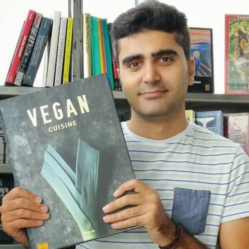 عــاصــی tweet media