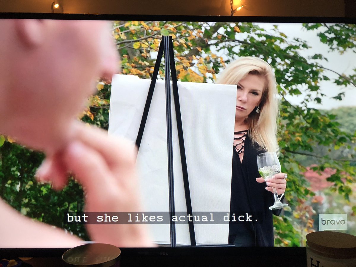 kellilivingston's tweet photo. This one shot alone deserves an Emmy #RHONY https://t.co/e3uP4XmfJy