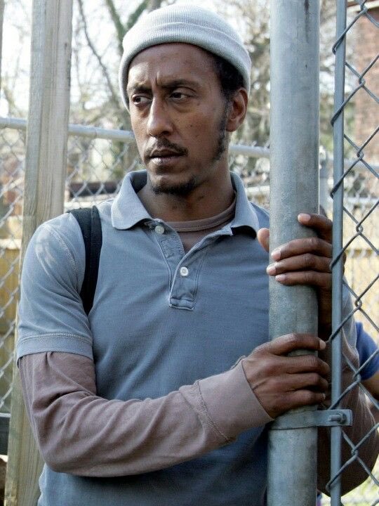 Dumily_Chambers's tweet photo. Also, god fucking bless the man who looks like Bubbles if I ever meet him in real life. Especially if he’s wearing Bubbles’ uniform. #TheWireRewatch https://t.co/dPZ1ihik9l
