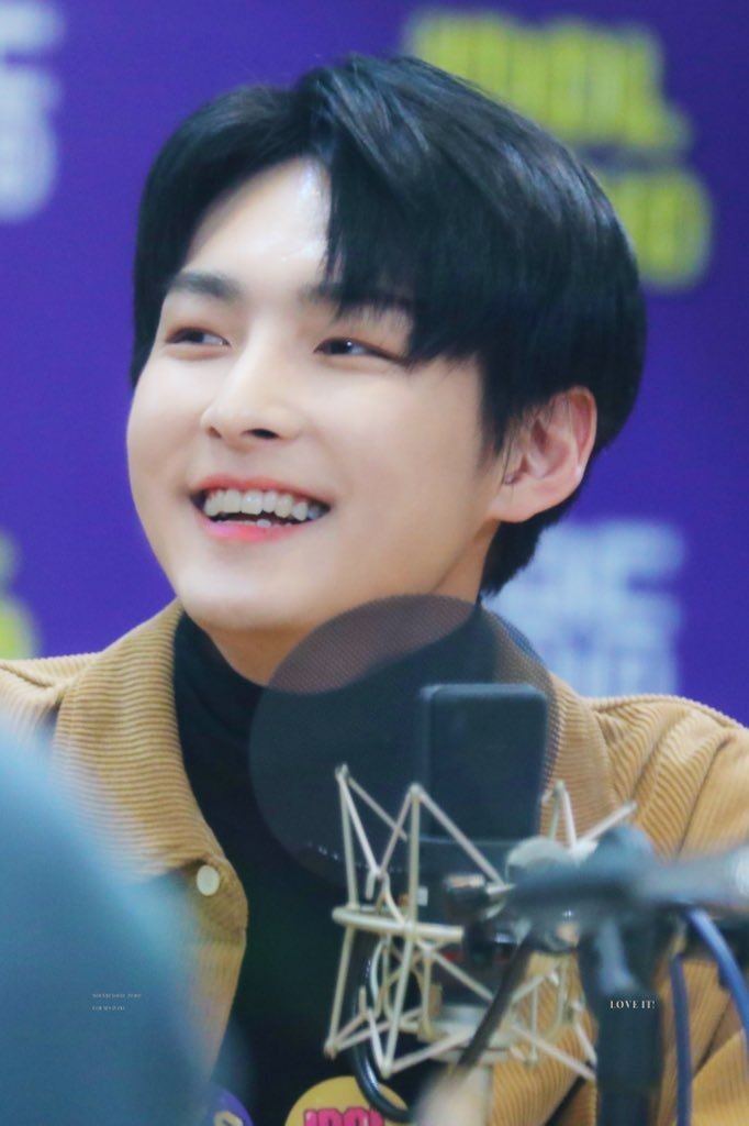 9loryUs's tweet photo. Little reminder that you are worthy , and that you are pretty and that you deserve all the good things on this earth. I hope you had a good day and even if you don't it's okay, it's okay to have bad days. We are all just humans. ❤️

Zuho loves you a lot https://t.co/Zo2U7HxaVD
