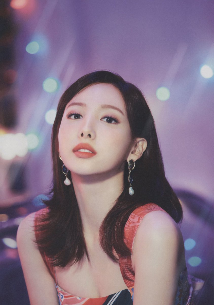 archivenayeon's tweet photo. goddess on earth https://t.co/1urt0kIWr2