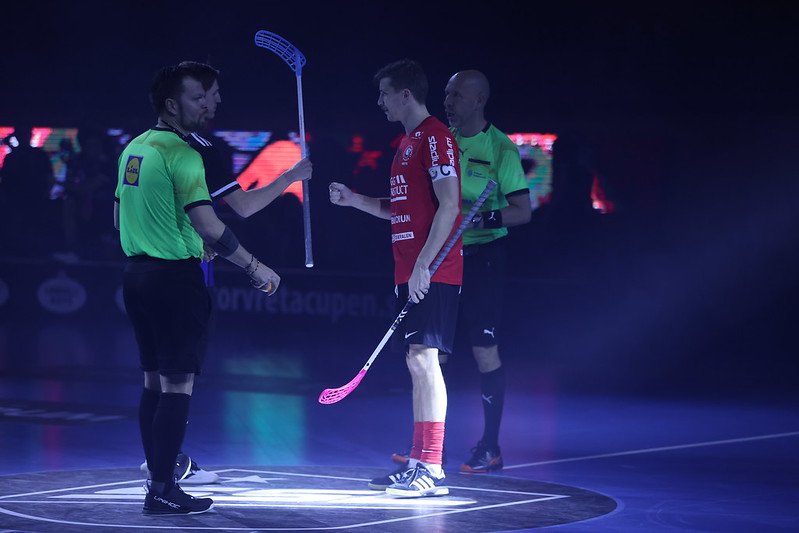 Tack för de här åren <a href="/Samuelsson13/">Mattias Samuelsson</a> , har dömt många spelar under min karriär men få kan mäta sig med dig.
Många bra och konstruktiva diskussioner har det blivit, ett par inte så konstruktiva också men du har alltid visat mig och mina kollegor respekt och det tackar jag för🥇