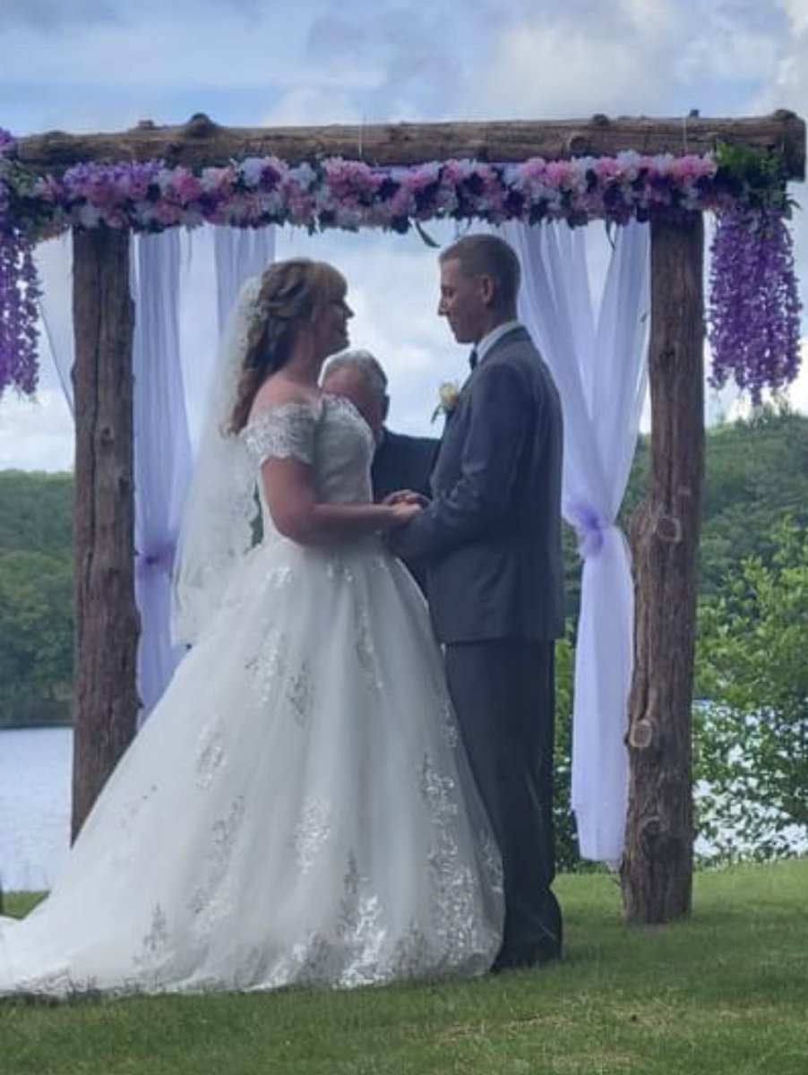 GQ22Blondie's tweet photo. James Taylor - How sweet it is (to be loved by you) ❤️❤️
https://t.co/SQqzYul3lP via @YouTube
#WeekendWedding
#RingaroundtheRoberts
#DavidandAlmariet https://t.co/soONn2I0sQ