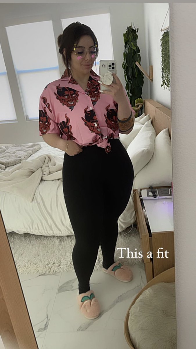 SkarletsNight's tweet image. Hi.