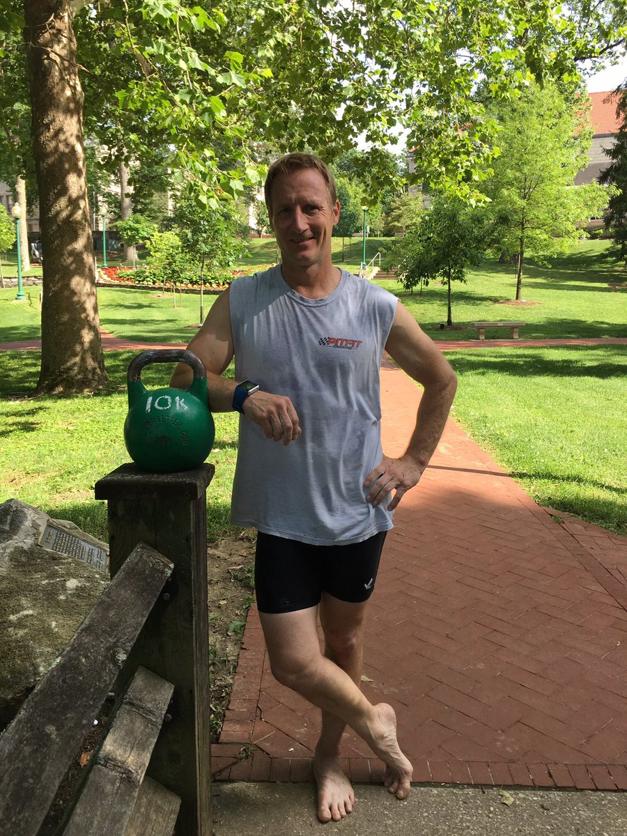 Looking back to 2016 when I completed the 10,000 kettlebell swing challenge. 20 workouts of 500 swings with 20kg bell. Amazing program that leaned me down &amp; grew my ass a lot ( per the wife )! Also resulted in weeks of bloody hands but worth the effort! #kettlebellchallenge