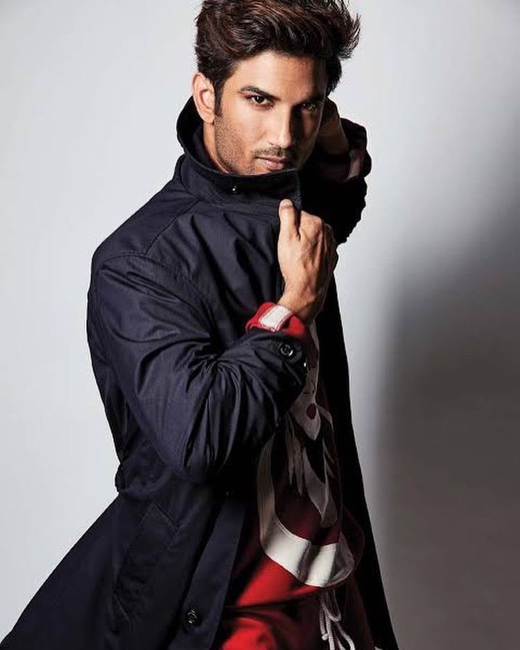 filmfare's tweet photo. Gone too soon! 

As today marks one year since this bright star left us, we remember #SushantSinghRajput in our prayers and with fond memories that he gave us in his short but big life. #RememberingSSR https://t.co/YgUbiO4Nvp