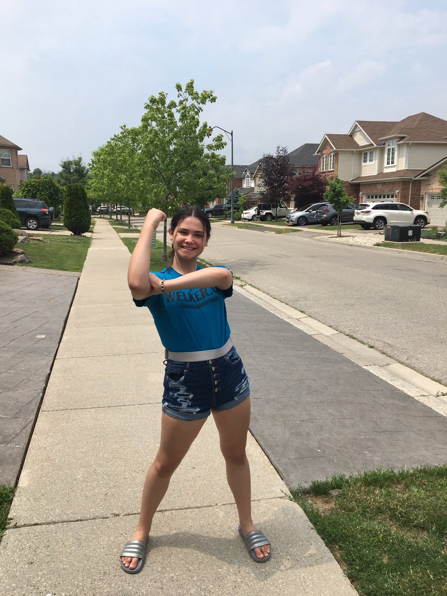 JeffPenston's tweet photo. Lauren out for the #SunLifeWalk @JDRF_Canada a little different this year, but she’s still pumped! Sorry for the terrible pun https://t.co/E5gsudaJiX