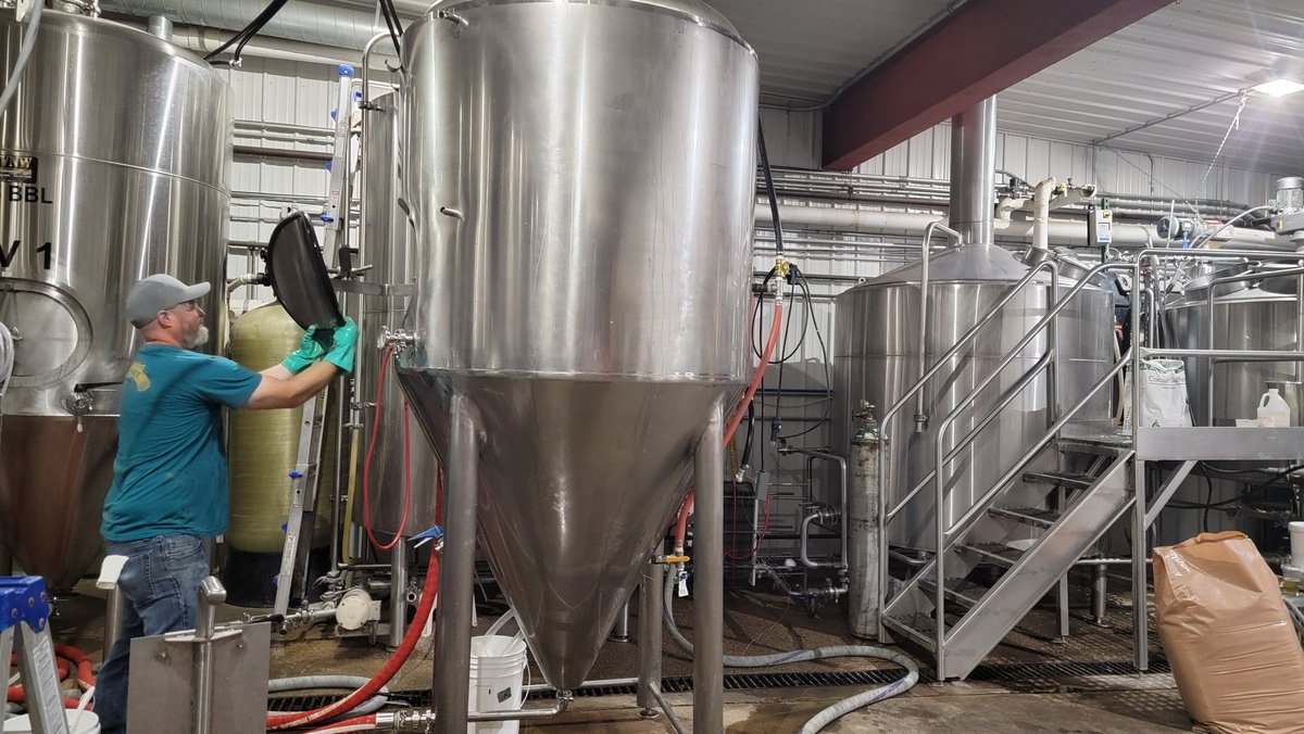 Fun day @peacetreebrew Enjoyed the hospitality, the variety and quality of the beers along with the behind the scenes look at the brewery.  Can't wait to see what the next 11 years will bring! #iowabeer #peacetreebrewing