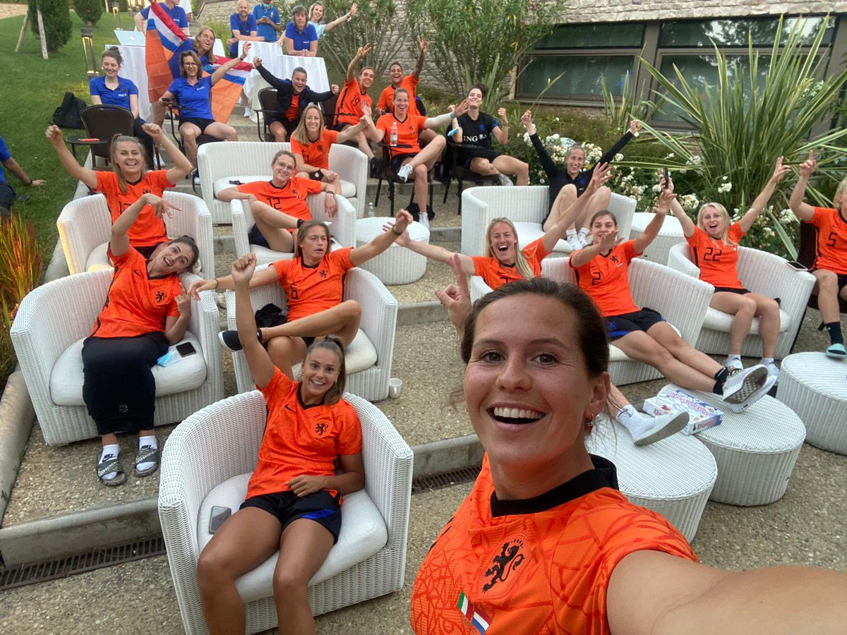 Wij zitten er klaar voor! 📺

Heel veel succes <a href="/OnsOranje/">OnsOranje</a> 🔶🦁

#EURO2020 #NEDUKR