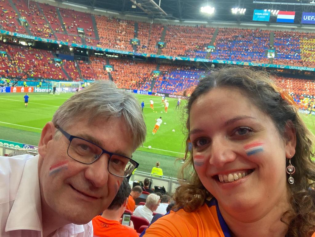 Jvdbergchess's tweet photo. Thank you Gijs de Jong @KNVB  for inviting me and KNSB chairwoman 
@Biancachess to #EURO2020 tonight. Hope to see you back in #Wijkaanzee as well!! @tatasteelchess https://t.co/3nTZf929J4