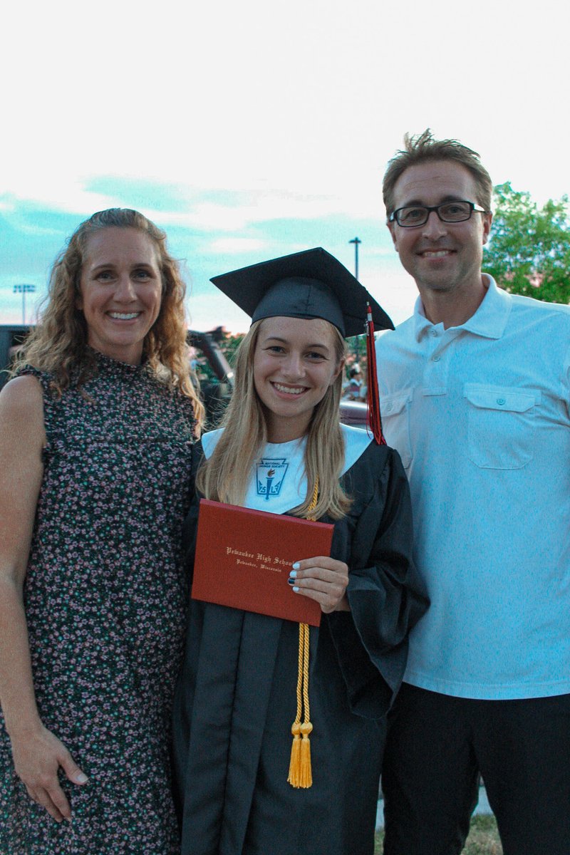 AYuskis's tweet photo. What an amazing weekend to celebrate with Isabelle and reflect on God’s goodness to our family. So thankful for ⁦@PewaukeeSD⁩ and our Pewaukee community. Next step is ⁦@CornerstoneU⁩ https://t.co/tAHeiuqpLO