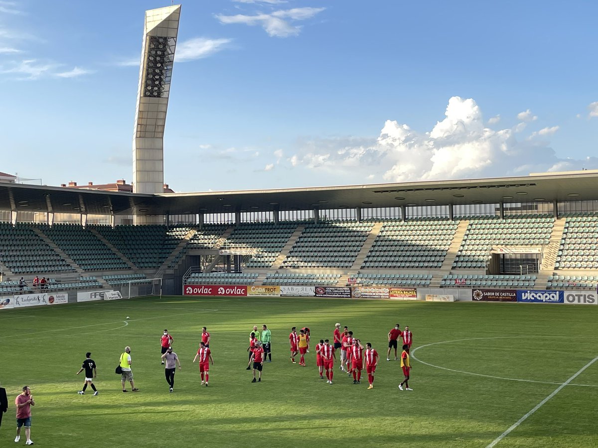 Hoy será un día difícil, pero que no se olvide el temporadón del <a href="/1928castilla/">CD CASTILLA PALENCIA</a> 

No pudo ser, pero cabeza alta. Se ha peleado hasta el final.