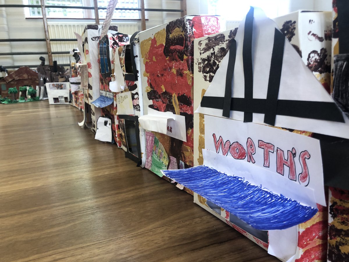 SherwoodPBexley's tweet photo. Now some close up photographs so that you can see the wonderful detail the children achieved. #artisimportanttoo #DTprojects https://t.co/K2Qdq3GLgn