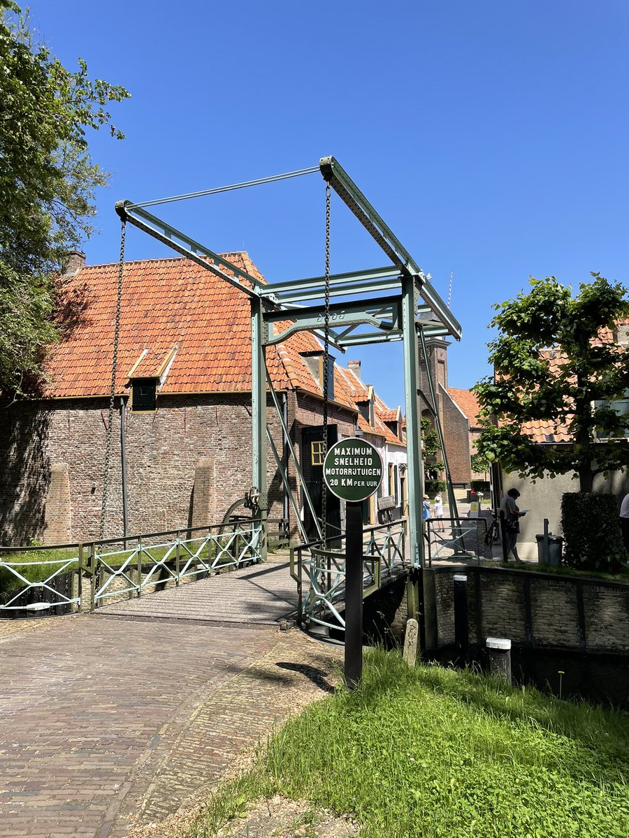 Robert Faas tweet media