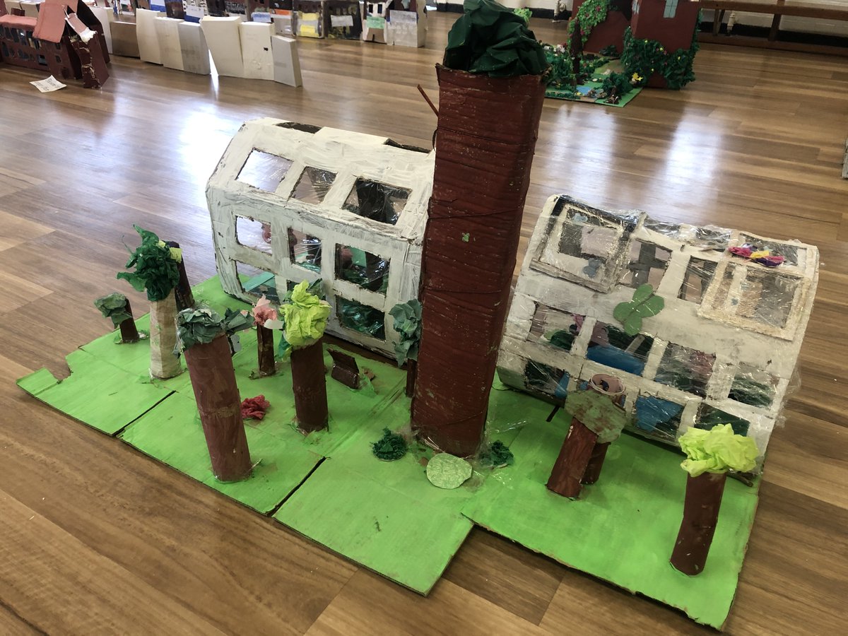 SherwoodPBexley's tweet photo. Now some close up photographs so that you can see the wonderful detail the children achieved. #artisimportanttoo #DTprojects https://t.co/K2Qdq3GLgn