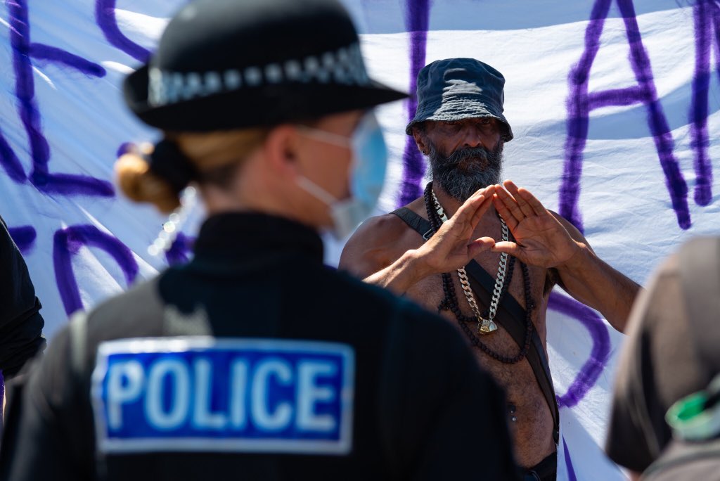 Pearce_Photo's tweet photo. .#killthebill protest in Falmouth this afternoon outside the #G7Cornwall media centre. It was an emotionally charged event with impassioned anti police &amp; government sentiment. @Femi_Sorry was also there talking with the crowds and police alike. #G7Summit2021 #pritipatel https://t.co/8pwuadxS1m