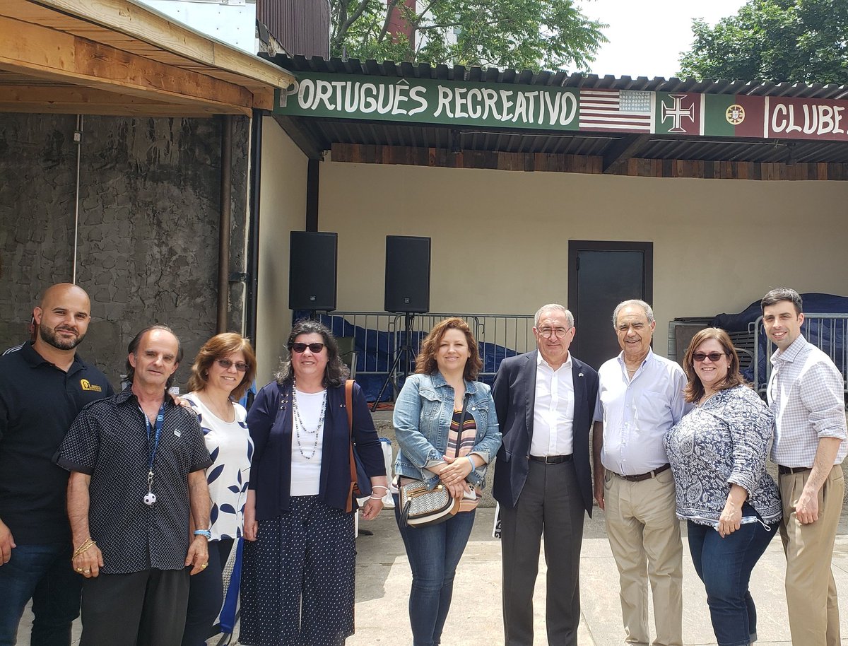 RealGabeMarques's tweet photo. #Summer Fair and #bbq in full swing at #CentroRecreativoPortugues in #JamaicaNY this afternoon. A pleasure to meetup w/ President Mario Gil, School Director Alice Almeida, #Portuguese Parliament Member Jose Cesario, Consul of #Portugal in #NY Fatima Mendes &amp; so many others! 🇺🇸🇵🇹 https://t.co/NC32NDlWNy
