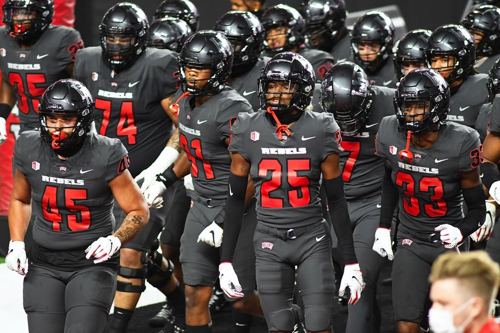 Very blessed to receive a scholarship offer from the University of Nevada Las Vegas !

<a href="/CoachClayJ/">Clay J Jennings</a> <a href="/coacharroyo/">Coach Arroyo</a> <a href="/JonLehman/">Jon Lehman</a> <a href="/DreSnowden/">❄️DRE❄️</a> <a href="/AlphaRecruits15/">Will Snowden</a> <a href="/BrandonHuffman/">Brandon Huffman</a>