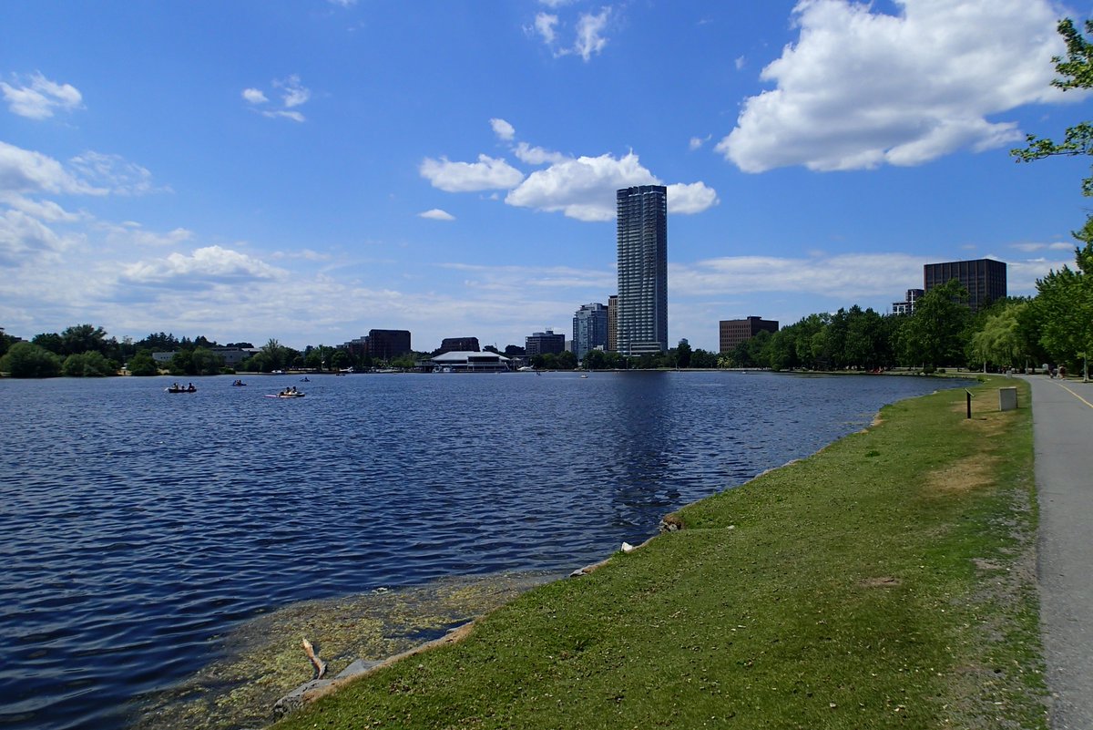MortenLidegaard's tweet image. A hot but nice run along the Ottawa River and Rideau Canal: 22.5k in 29ºC😋🌞
Hope you've had a splendid Sunday 😊
#IStartHere @OttawaMarathon @runottawa 
#TeamNuun @nuunhydration 
Yay 😀🥳#mmrun 99+100/100 @MegaMeterRun 
#MyOttawa and beyond...