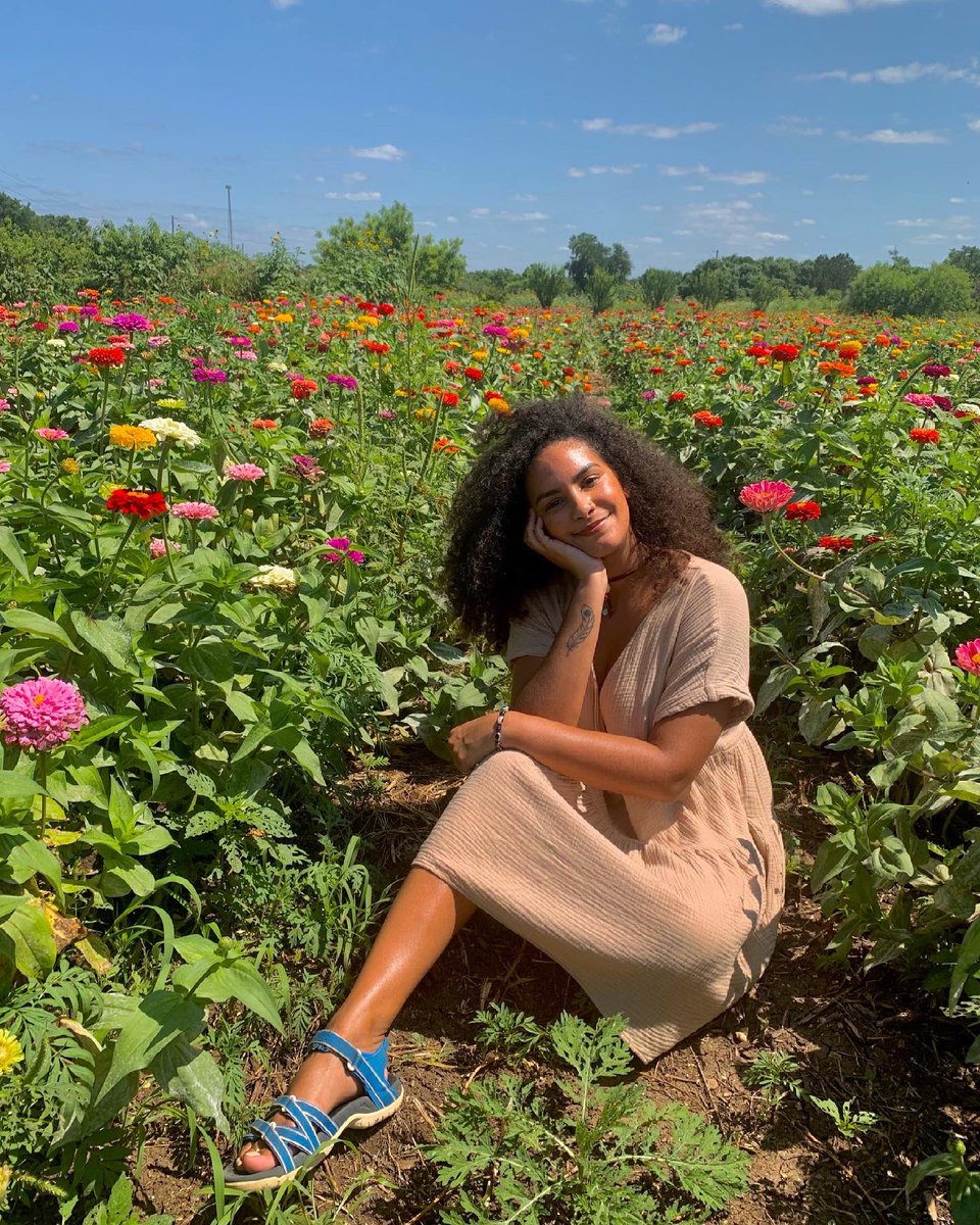 yayiyami's tweet photo. A visual representation inside my mind. Welcome to my world 🌻✨ https://t.co/ufmqK159WK