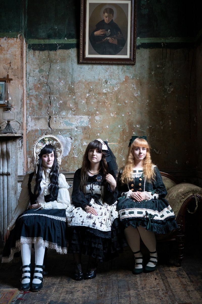 Shortscreen's tweet image. This week's @Shortscreen is @KateOlohan's Living Lolita, a short documentary which explores the world of the unique fashion sub-culture that found its way from Japan to a group of young women in Ireland.
@RTE2  Monday night at 23:55