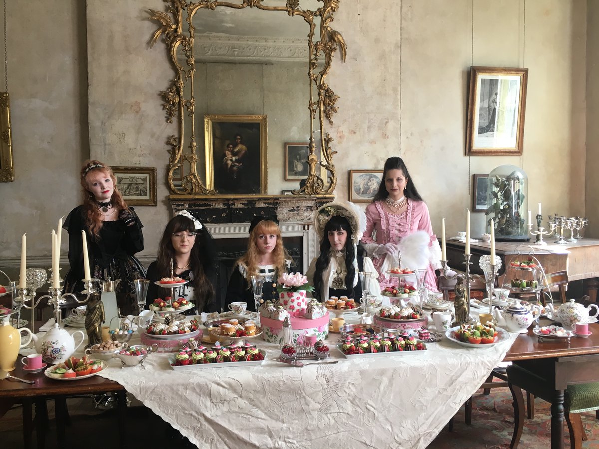 Shortscreen's tweet image. This week's @Shortscreen is @KateOlohan's Living Lolita, a short documentary which explores the world of the unique fashion sub-culture that found its way from Japan to a group of young women in Ireland.
@RTE2  Monday night at 23:55