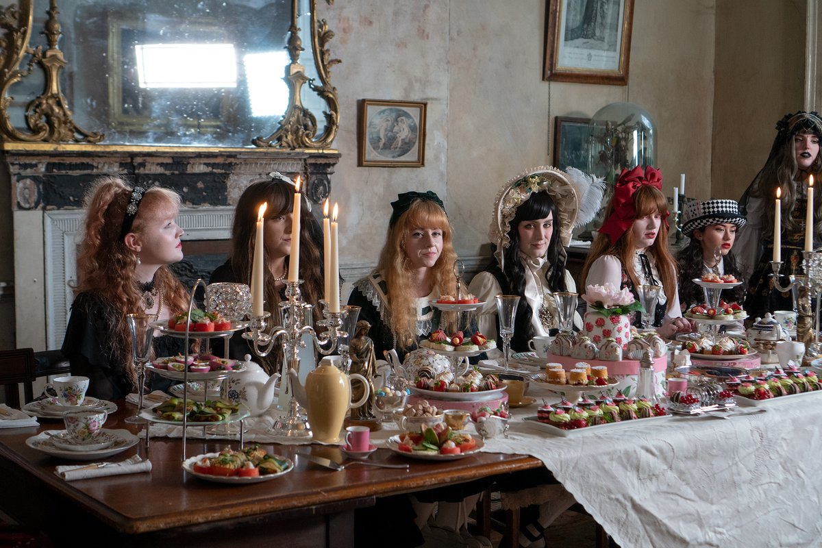 Shortscreen's tweet image. This week's @Shortscreen is @KateOlohan's Living Lolita, a short documentary which explores the world of the unique fashion sub-culture that found its way from Japan to a group of young women in Ireland.
@RTE2  Monday night at 23:55