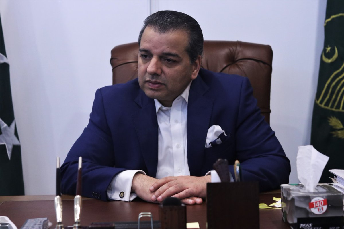 Numanshahid_'s tweet photo. #CancelExamsSaveStudents
#ShafqatMahmood 
#15June_Deadline 
I haven't seen such egoistic and selfish ministers @DrMuradPTI ,@Shafqat_Mahmood
Stop playing with our future, we are not your toys.
We are future of Pakistan.
#timedoyapromotiondo https://t.co/FcHitNTXDU