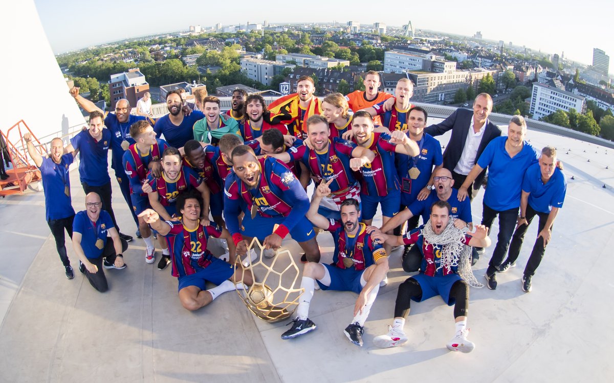 FCBhandbol's tweet image. Al cim d'Europa 🏆 CAMP10NS