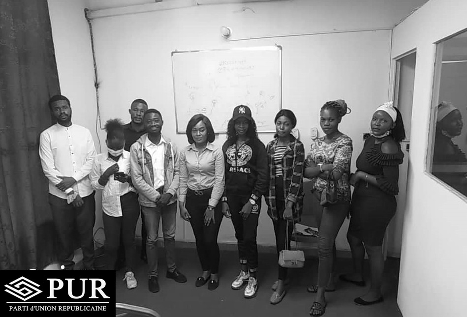 KinshasaPur's tweet photo. 1/3 Samedi 12/06, sec inter féd jeunesse @KinshasaPur  @BlancoLanda2  en réunion avec leaders étudiants. Echanges sur manipulations dont jeunes congol sont régulièr victime @EricLMbongi @Luc_Gerard @ClaudeLubago @PurOfficiel @DiasporaPur @BijouTshiunza @manassebookwa https://t.co/v2BlYSEzwR