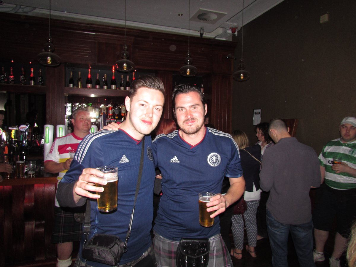 Before Scotland play Czech Republic tomorrow - ending 23 years away from Major Finals, I want to share a personal story.

I want to tell you about my friend Jason. 💙