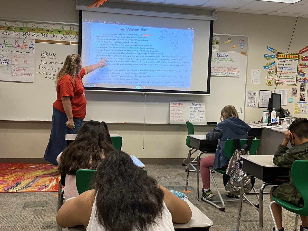 sbowen317's tweet photo. Collaboration! Our summer school students continually have opportunities to collaborate with each other to construct meaning and solve problems. #SummerSchool #MotivatedStudents https://t.co/2L6n0UCYqB