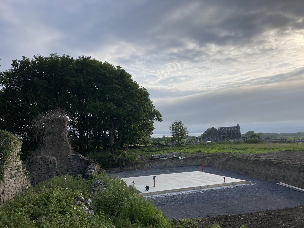 Check out this stunning site 😍 We can’t wait to erect our ECOFRAME here #sitegoals #timberframe #sustainablebuilding #dreamhome #locationlocationlocation 

irishecohomes.ie/frame-options/…