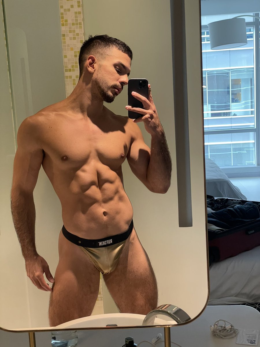 Templodeafrodit's tweet photo. Rufskin 🤍 Templo @RUFSKINdenim https://t.co/9dQrPCUGE0