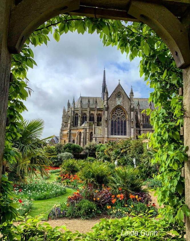 GreatBritishGardens tweet media