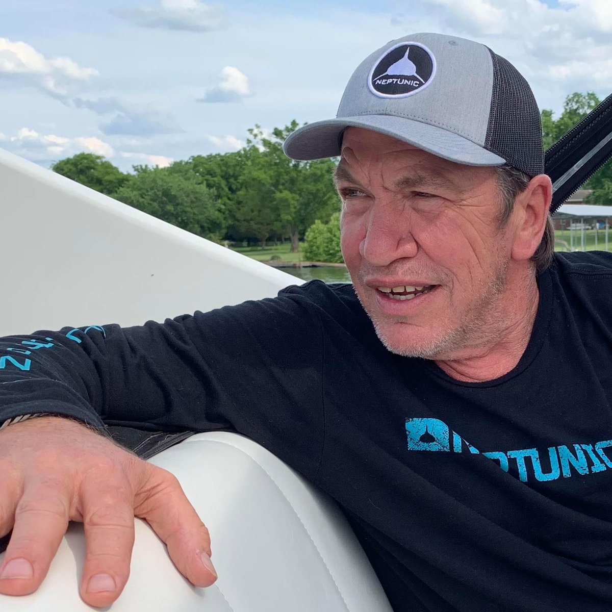 Thanks for repping #Neptunic @stevenandersonphotography! 🦈🙌

Neptunic.com