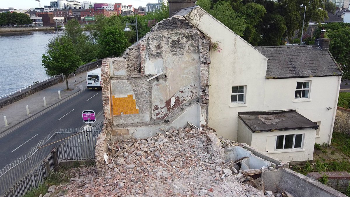 A small sample of beautiful, handmade eighteenth-century bricks and splinters of pitch pine are all that remain of Curragower House. We need to protect #Limerick's fragile built heritage, so much has already been lost and many more buildings are facing a similar fate.