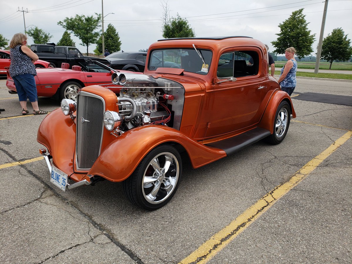 mikeys3gs's tweet photo. #38forddeluxe #37fordcoupe #48chevy #33fordvicky #35chevy #hotrodding #hotrodtherapy #mikeysride #mikeydoingthings hahahaha #goodtimes #countryroads #hotrodseason #finally #hotrodders #daboys #cruzin @mikeys3gs https://t.co/tpIgNALxQb
