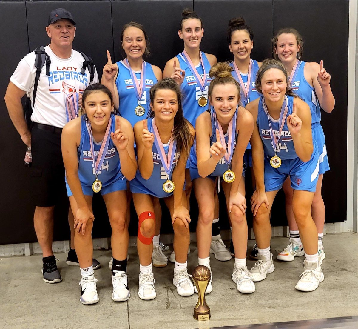 The Redbirds took the Wichita Summer Kickoff championship this weekend going 7-0. Great job Coach Young and girls. @SWMOBasketball