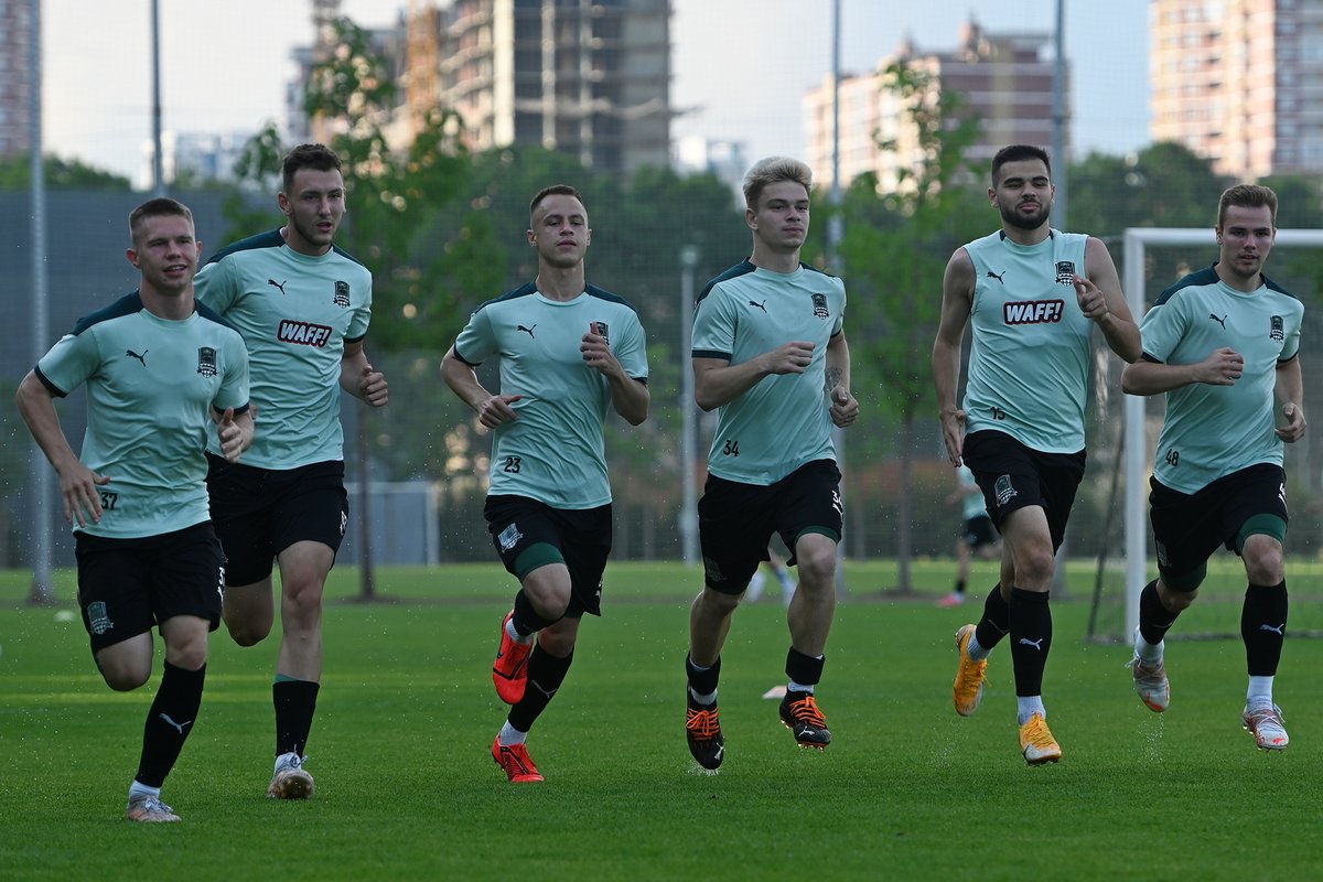 фк краснодар тренировка. фк краснодар марбелья. фк краснодар 2013 год. фк краснодар лузана. футбол русичи юфл.