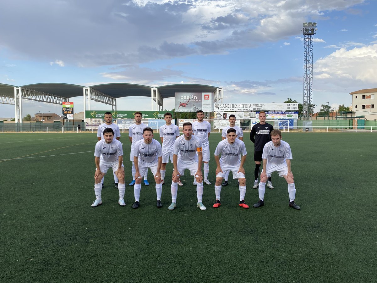Mora_CF's tweet photo. 👉Clasificados 

😅😅
Pese a la derrota de hoy, nuestro equipo consigue clasificarse para jugar la final que da acceso a la #CopadelRey de la próxima temporada. Enorme el trabajo y esfuerzo de nuestro equipo que jugó el partido con 1️⃣ jugador menos.

Vamos Mora!! 💪💪 https://t.co/Xhz1V5VI5Z
