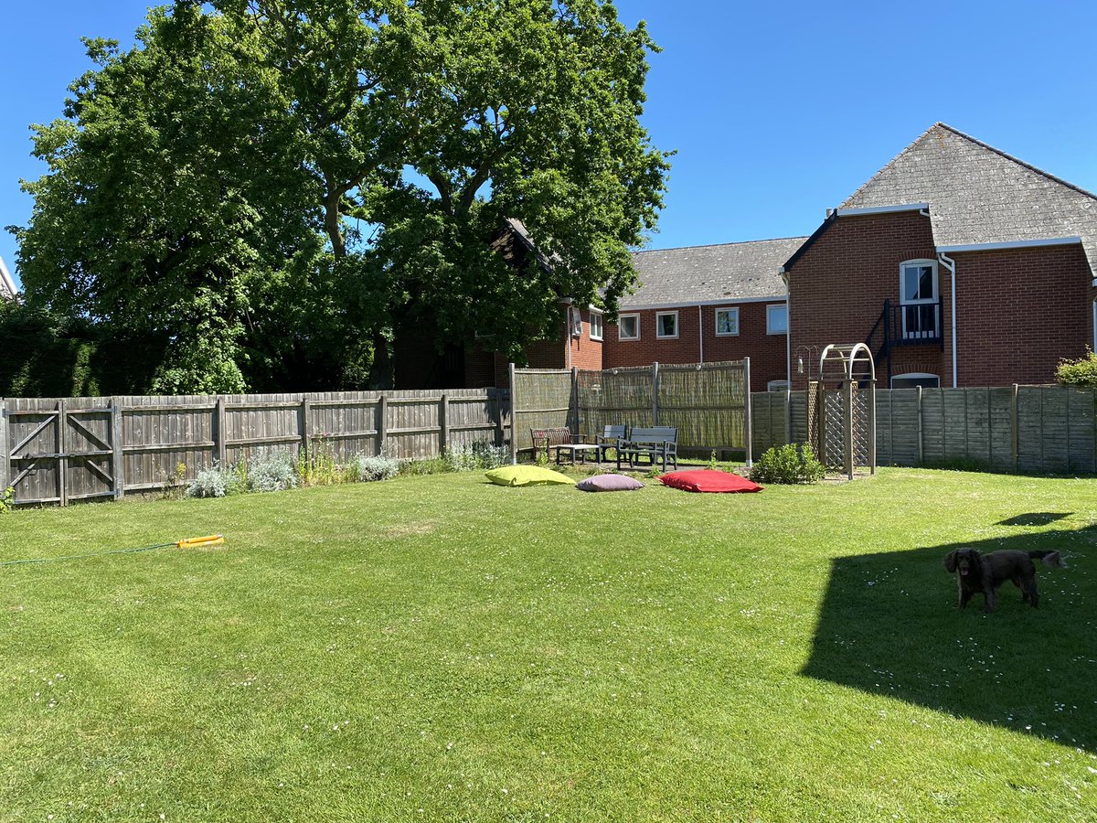 The Pembroke garden is made for hot summer days! The girls enjoyed their time reading, sunbathing, shooting basketball hoops and then cooling off in the sprinkler. A lovely Sunday at school. #togetherness #iloveboarding