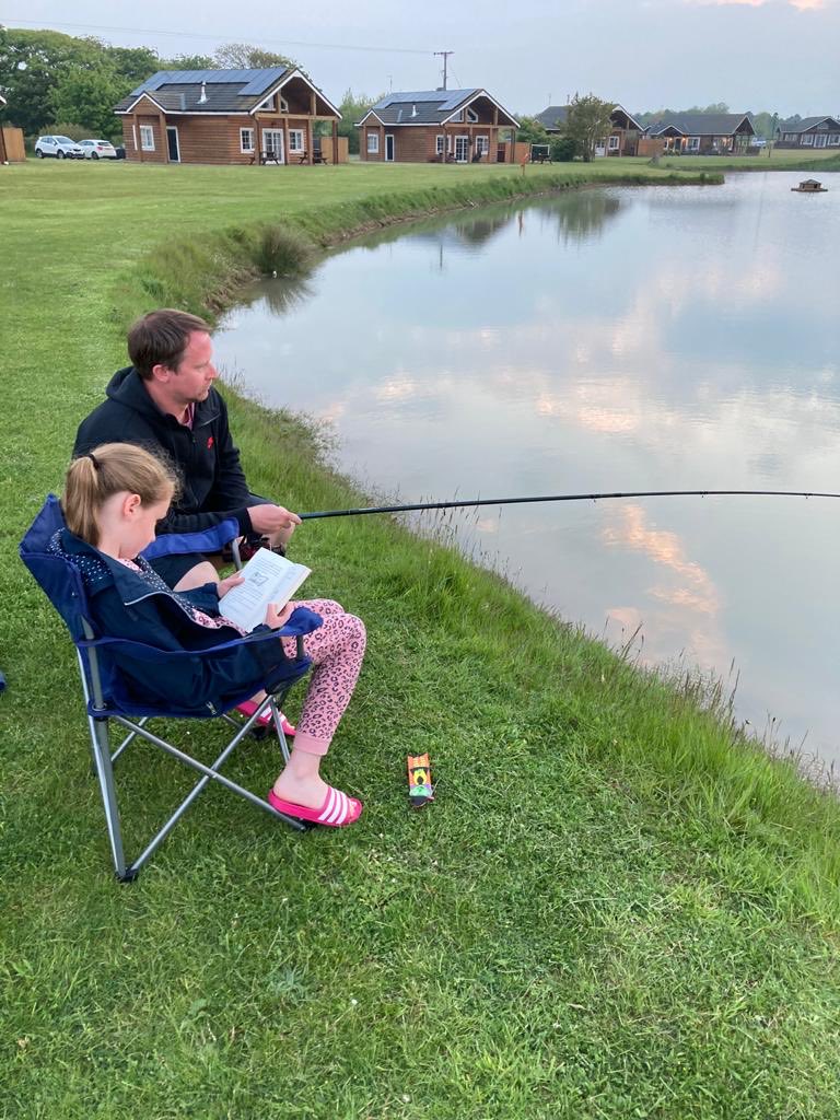 PKaraski's tweet photo. @Farnworth4L @FExtremeRead Here are some pics of Freya reading on holiday https://t.co/FFTInN7PFZ