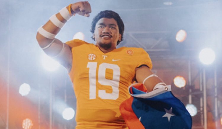 Ryan Callahan (@ryancallahan247) on Twitter photo After official visit with #Tennessee #Vols, DL target <a href="/RobertsBen8/">B I G W O R M</a> sees ‘possibility of coming here’ (VIP) 247sports.com/college/tennes… After official visit with #Tennessee #Vols, DL target <a href="/RobertsBen8/">B I G W O R M</a> sees ‘possibility of coming here’ (VIP) 247sports.com/college/tennes…