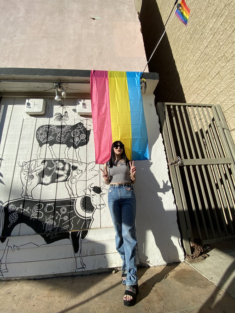 happy pride 🤗🏳️‍🌈
📷: @baby_minou 💘
-
#pride #pansexualpride #pansexual #pride🌈 #pride2021 ✨